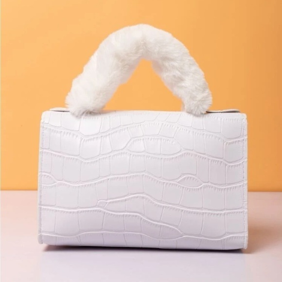 White Vegan Croc Fur Handle Statement Hand Bag - Picture 4 of 14